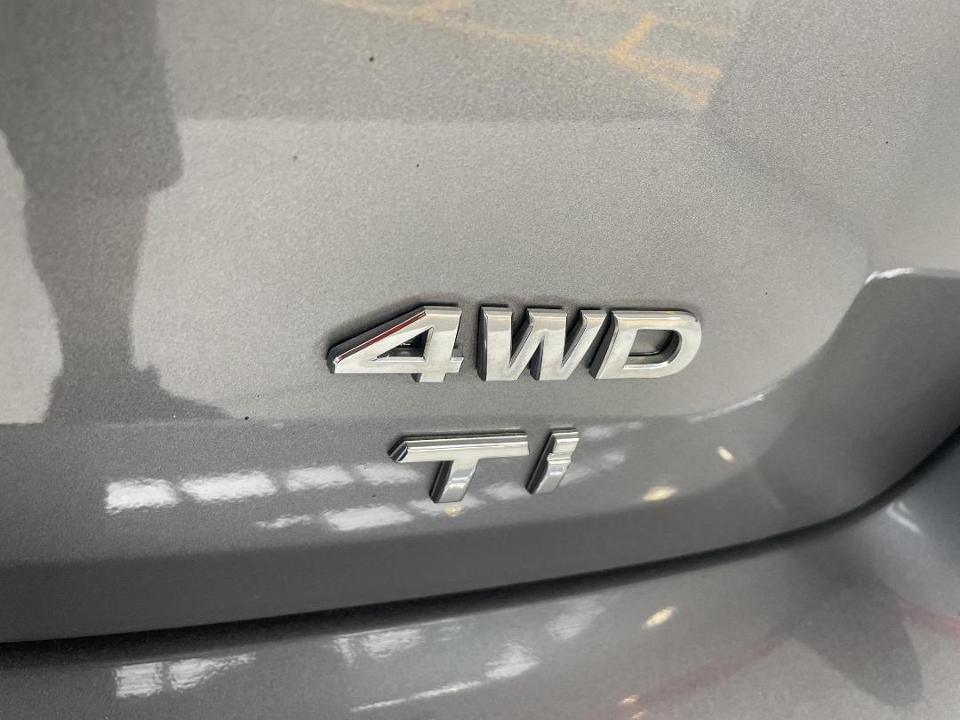 Photo '37' of Nissan Pathfinder