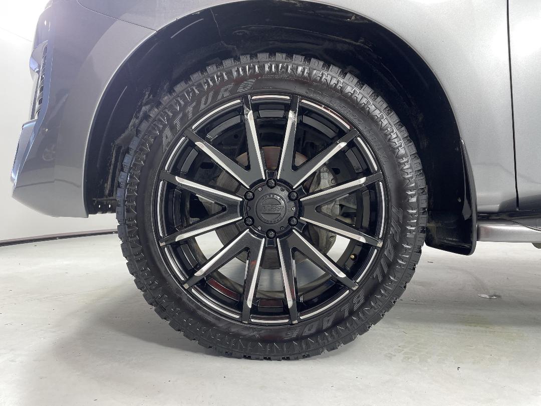 Photo '10' of Nissan Patrol