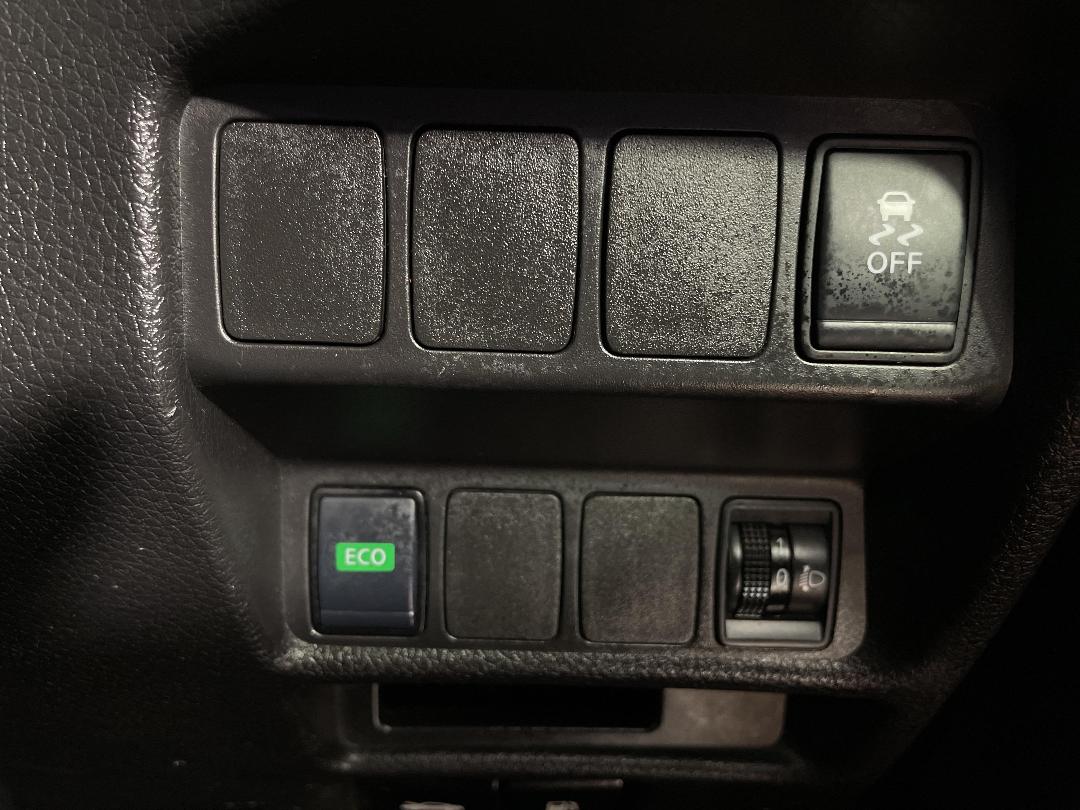 Photo '24' of Nissan X-Trail Photo '24' of Nissan X-Trail