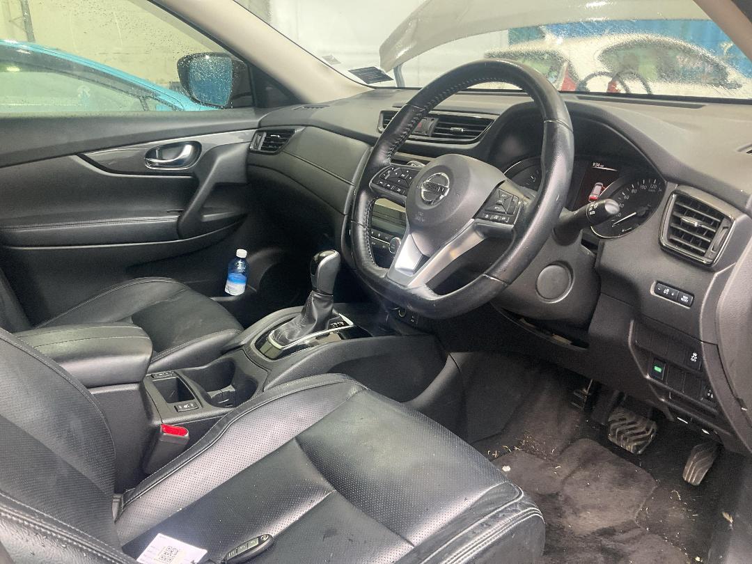 Photo '11' of Nissan X-Trail ST-L