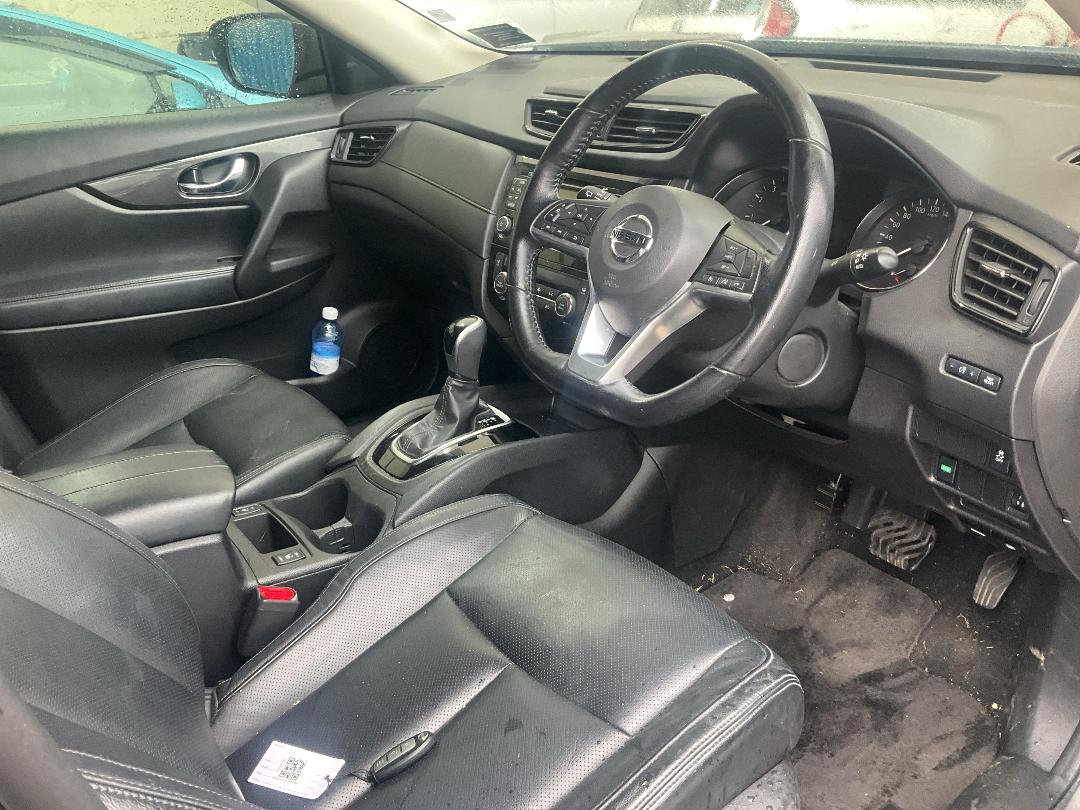 Photo '12' of Nissan X-Trail ST-L