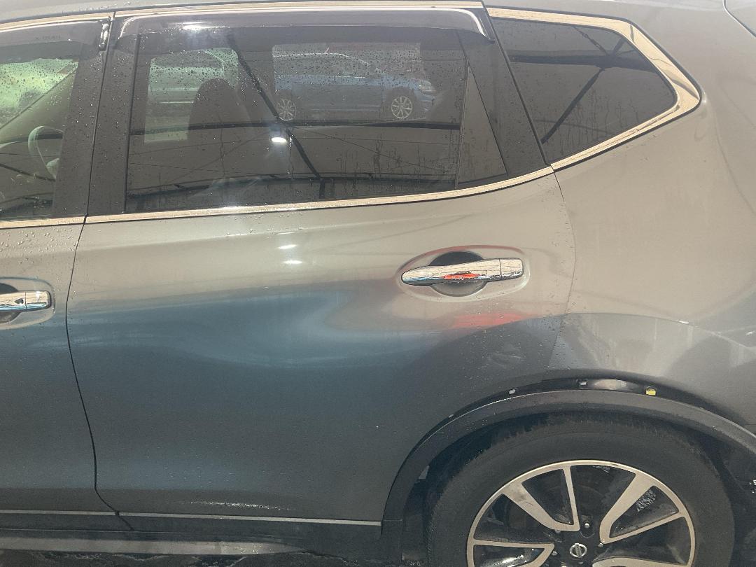 Photo '27' of Nissan X-Trail ST-L