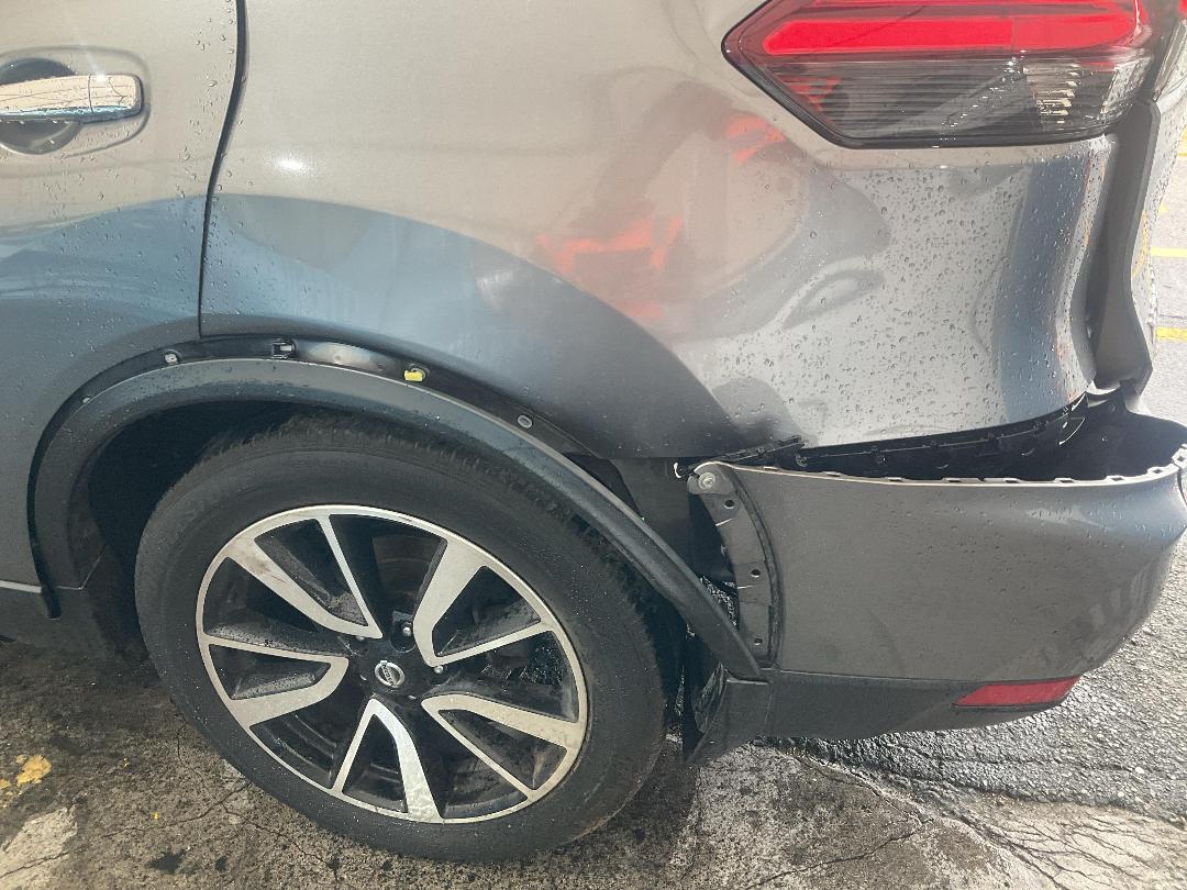 Photo '28' of Nissan X-Trail ST-L