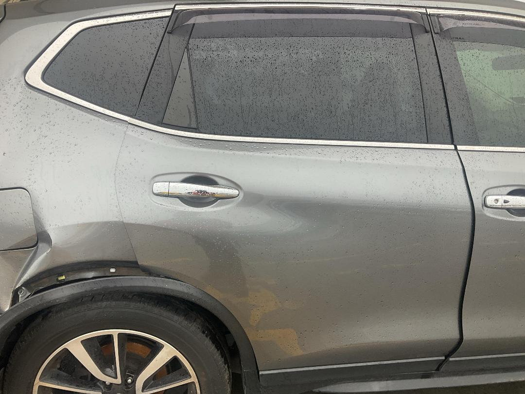 Photo '34' of Nissan X-Trail ST-L