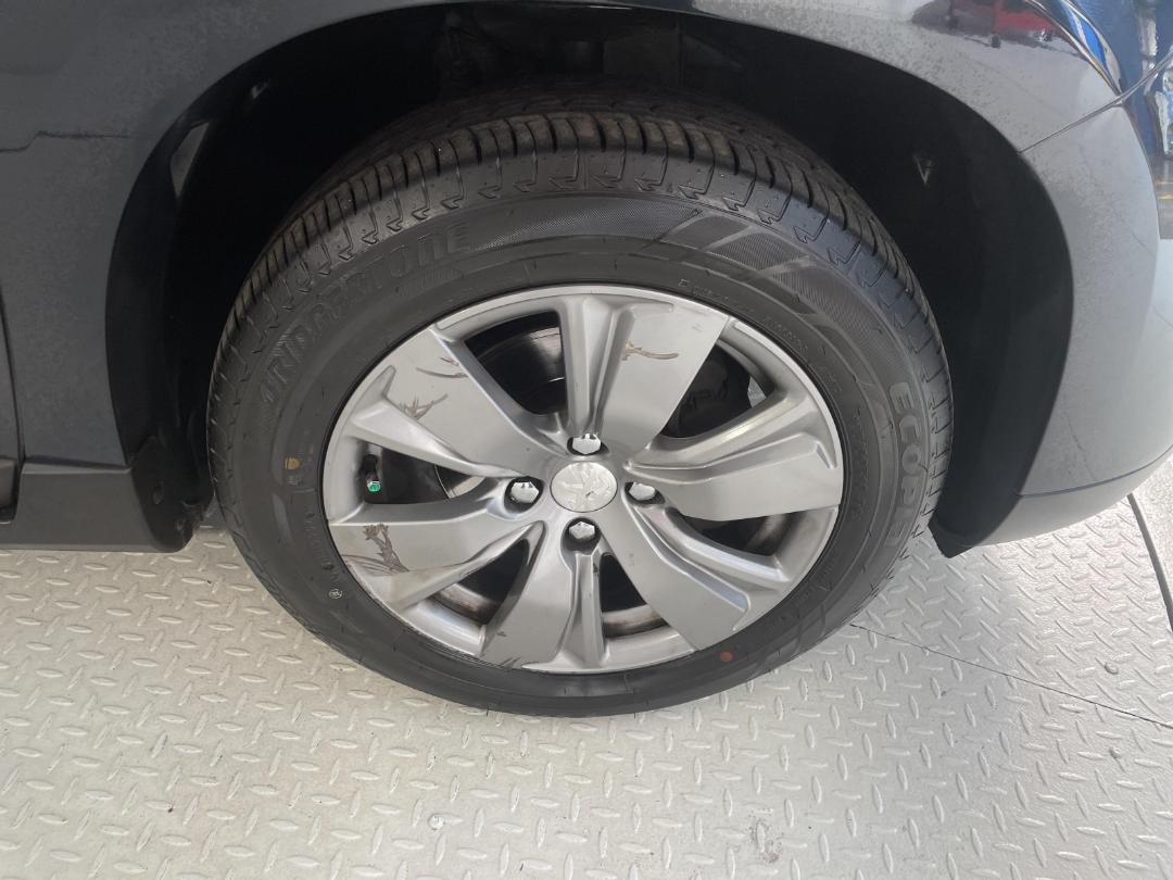 Photo '9' of Peugeot 2008 Photo '9' of Peugeot 2008