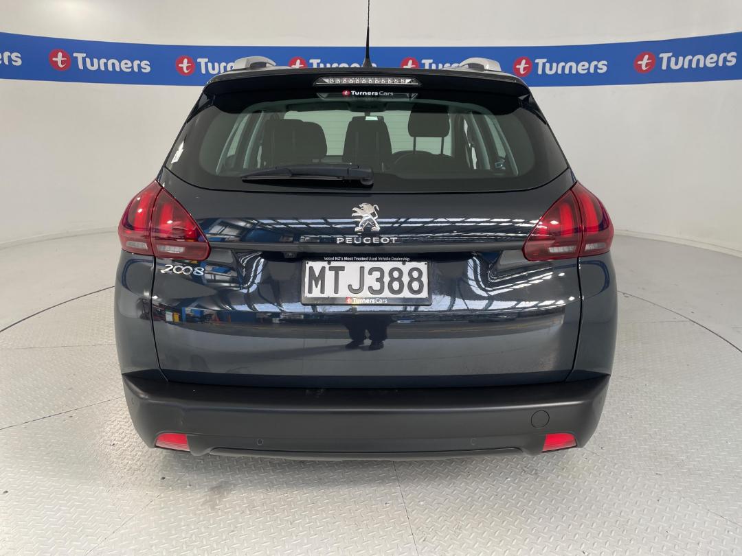 Photo '6' of Peugeot 2008 Photo '6' of Peugeot 2008