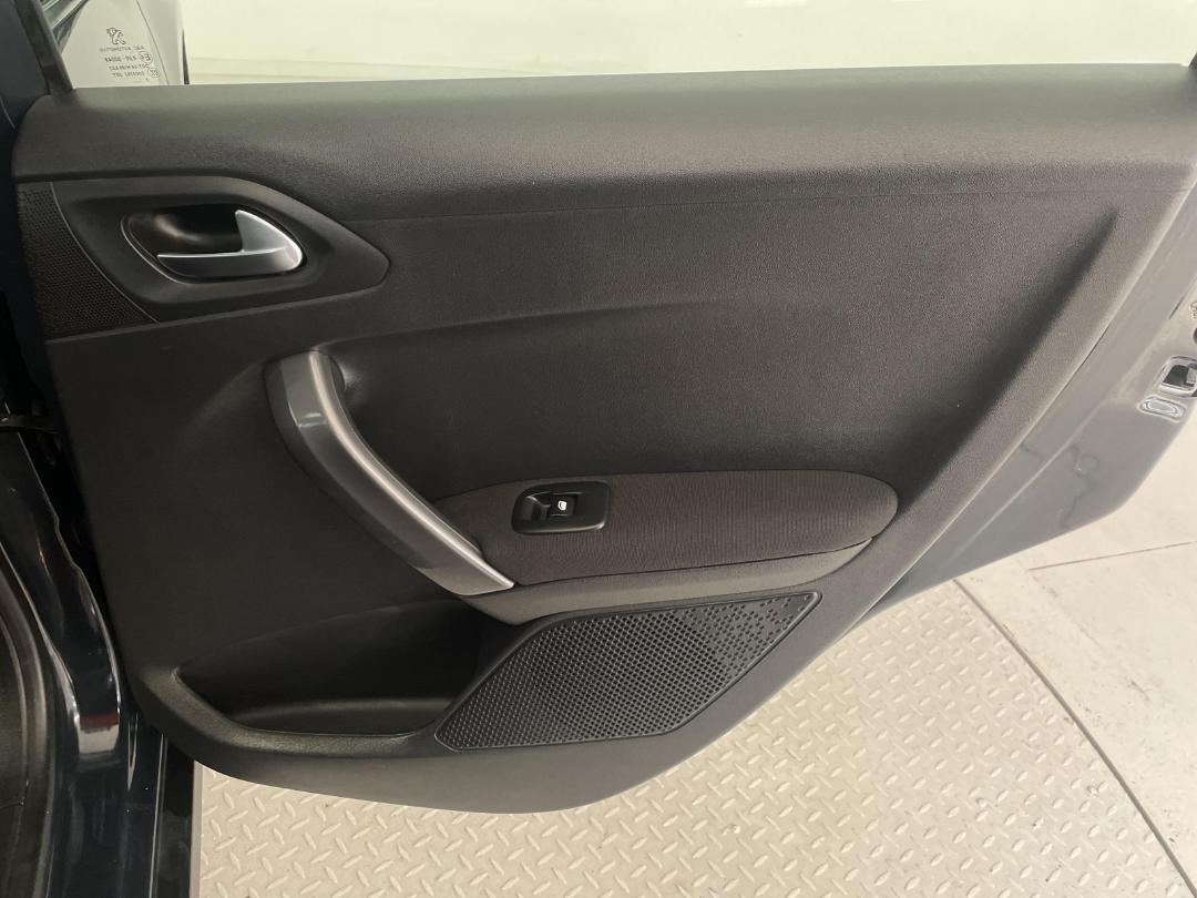 Photo '19' of Peugeot 2008 Photo '19' of Peugeot 2008