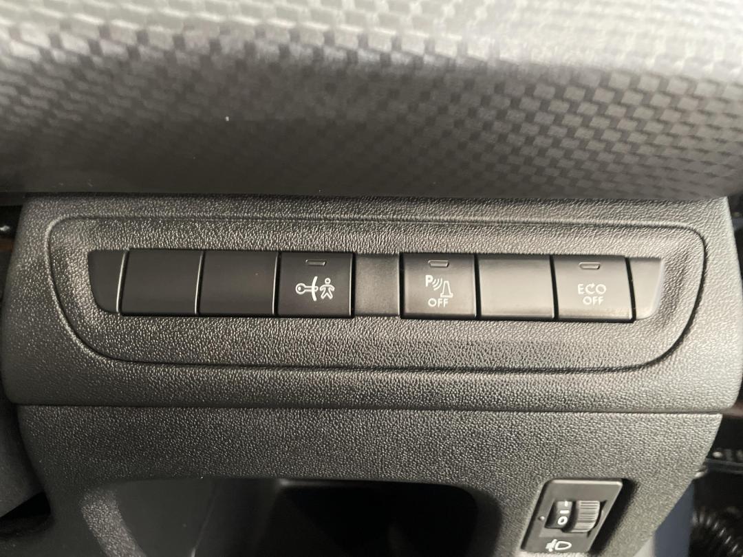 Photo '24' of Peugeot 2008 Photo '24' of Peugeot 2008