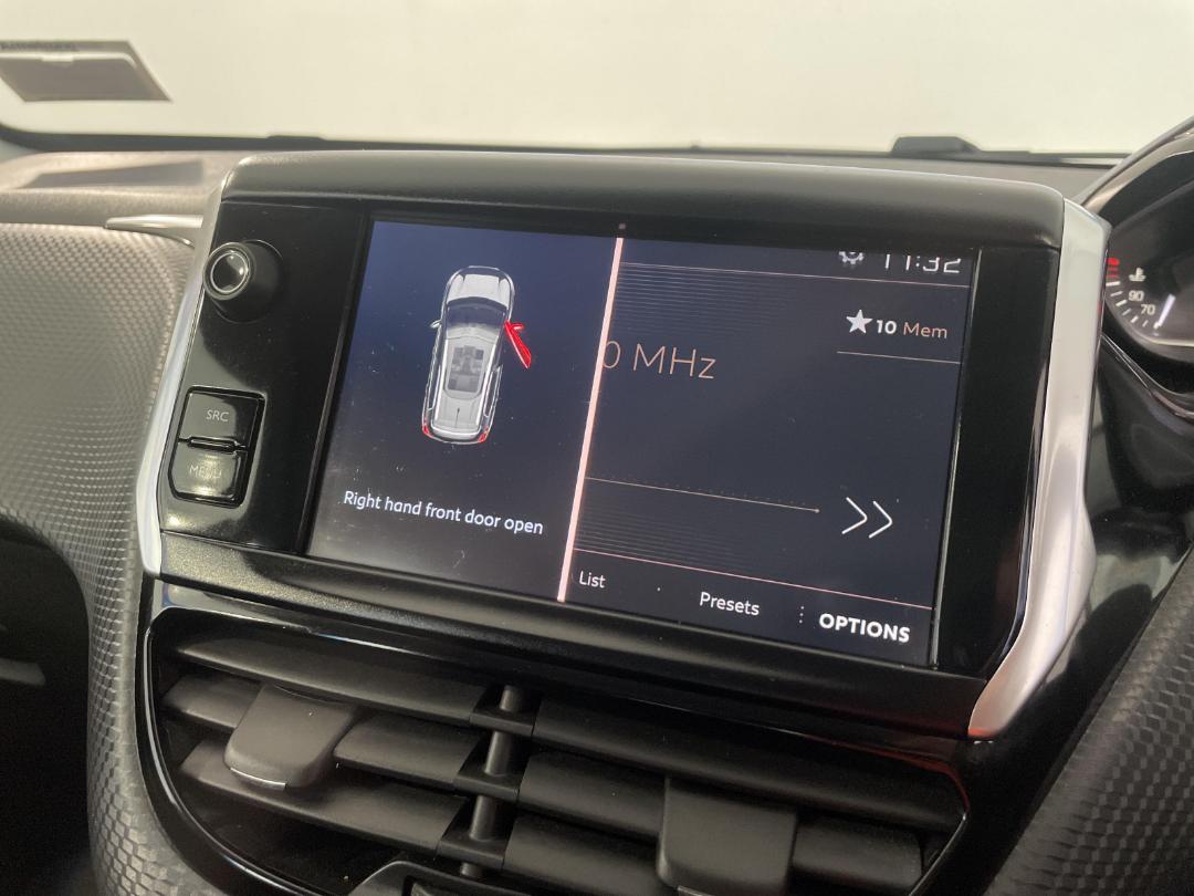 Photo '28' of Peugeot 2008 Photo '28' of Peugeot 2008