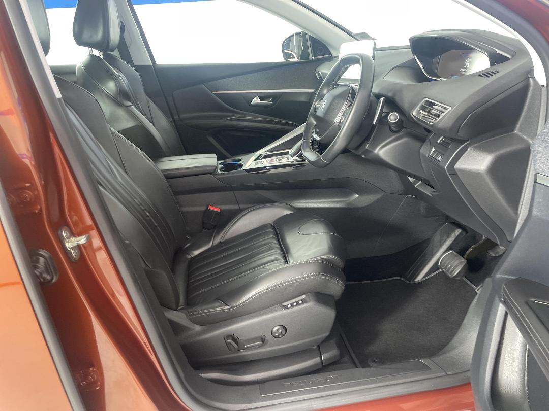 Photo '16' of Peugeot 3008