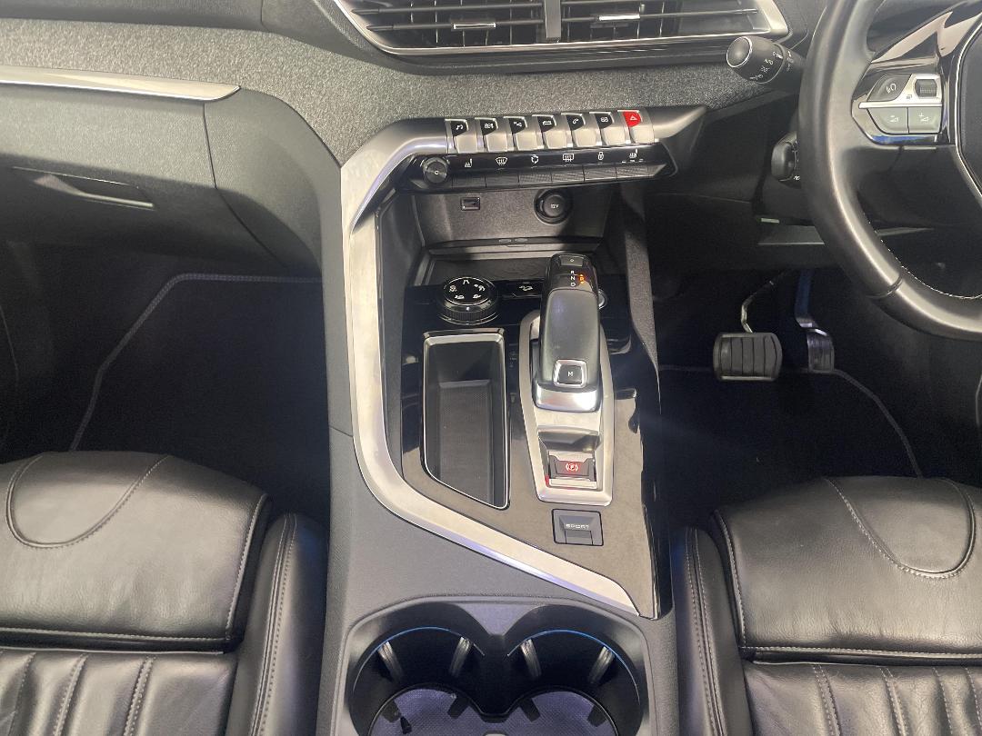 Photo '18' of Peugeot 3008