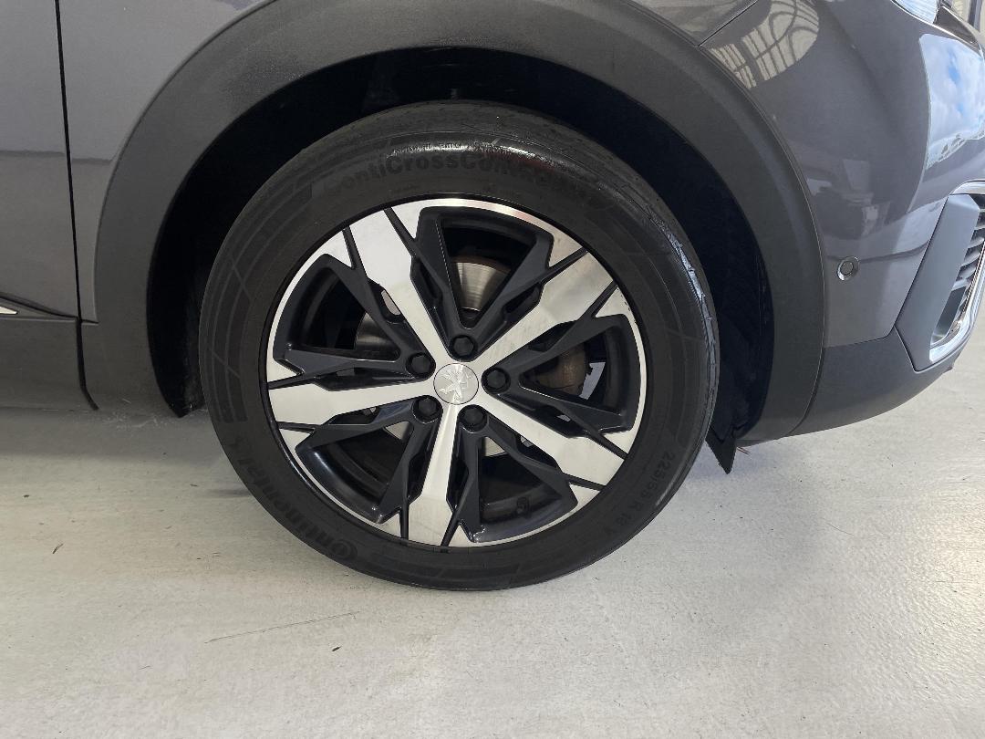 Photo '9' of Peugeot 5008