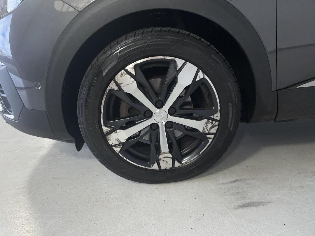 Photo '10' of Peugeot 5008