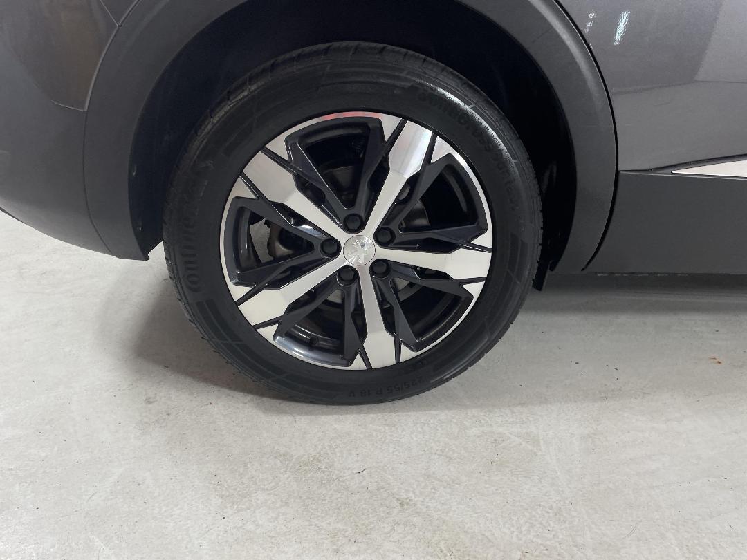 Photo '12' of Peugeot 5008