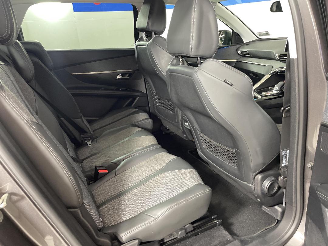 Photo '20' of Peugeot 5008