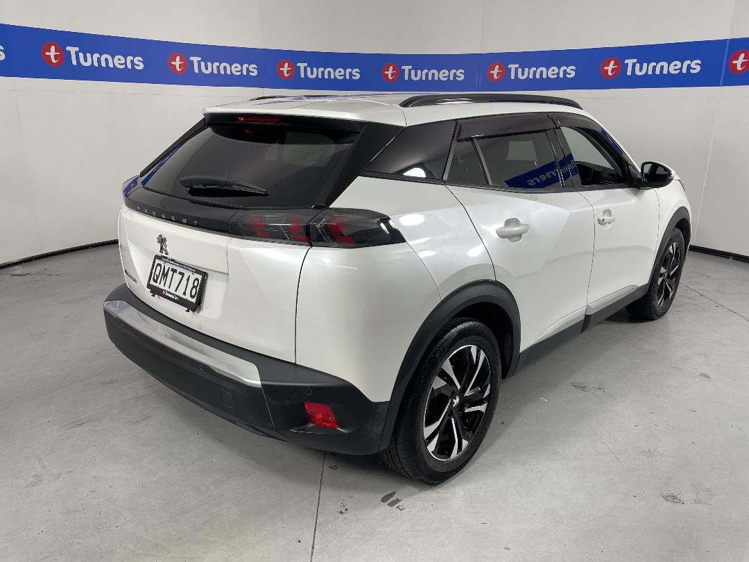 Photo '7' of Peugeot E-2008 Photo '7' of Peugeot E-2008