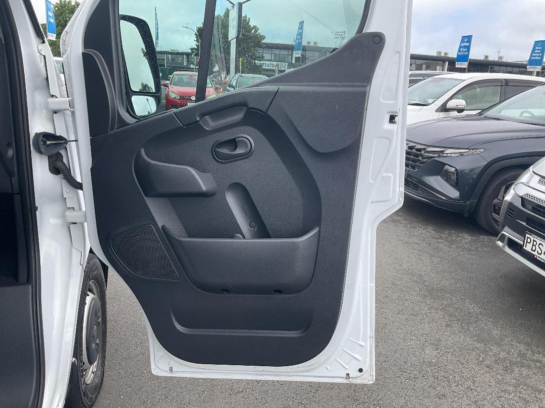 Photo '15' of Renault Master Photo '15' of Renault Master