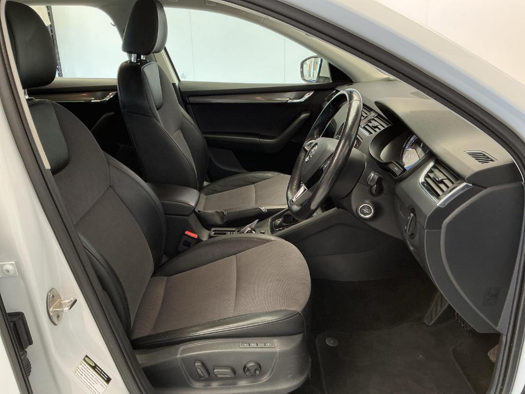 Photo '16' of Skoda Octavia Photo '16' of Skoda Octavia