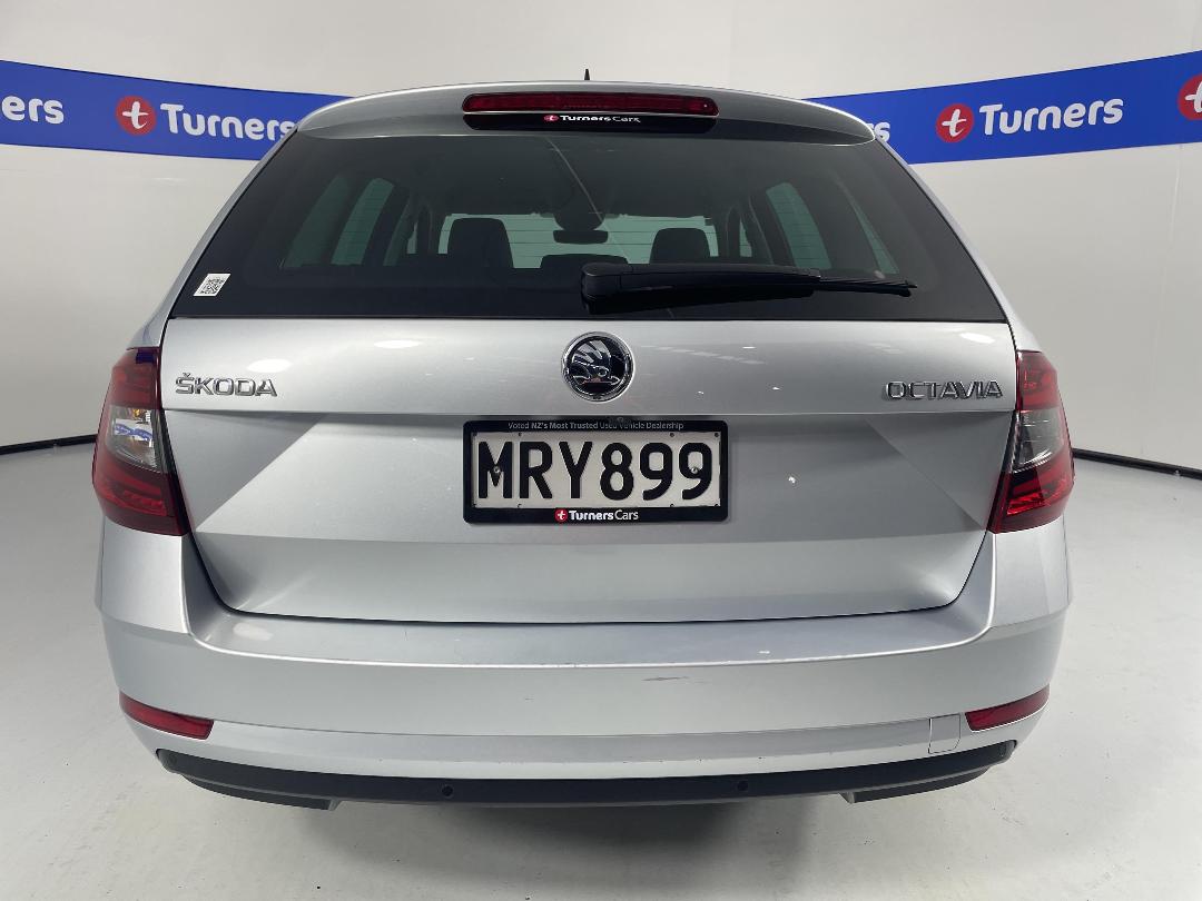 Photo '6' of Skoda Octavia Photo '6' of Skoda Octavia