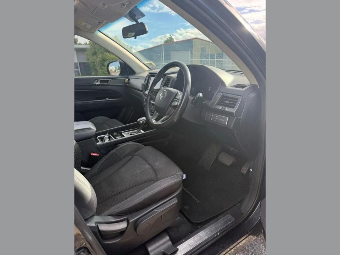 Photo '11' of Ssangyong G4 Rexton Teammate Petrol