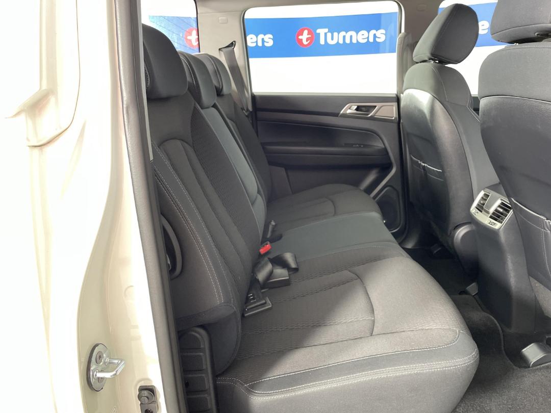 Photo '20' of Ssangyong Rhino