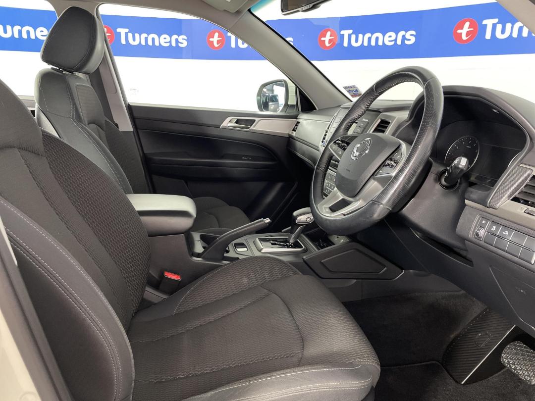 Photo '16' of Ssangyong Rhino