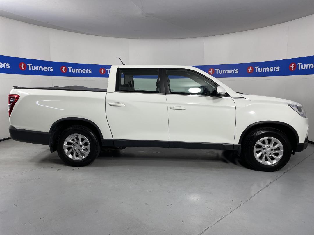 Photo '23' of Ssangyong Rhino