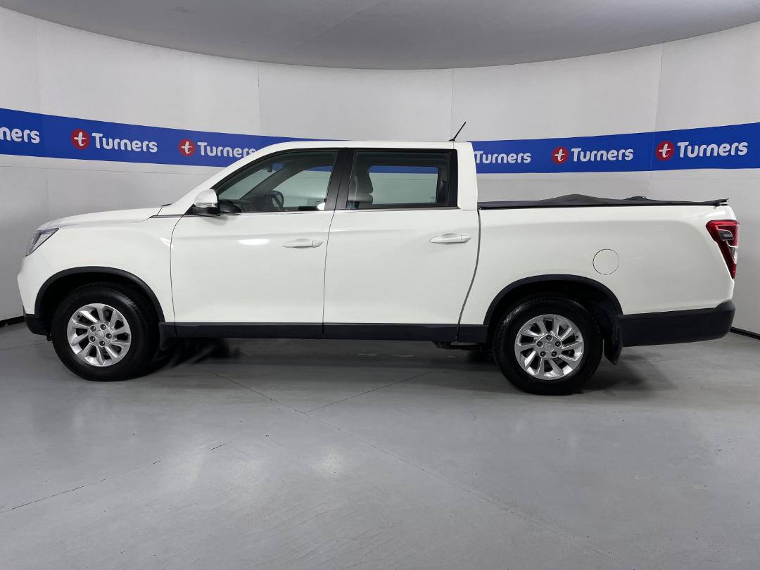 Photo '24' of Ssangyong Rhino