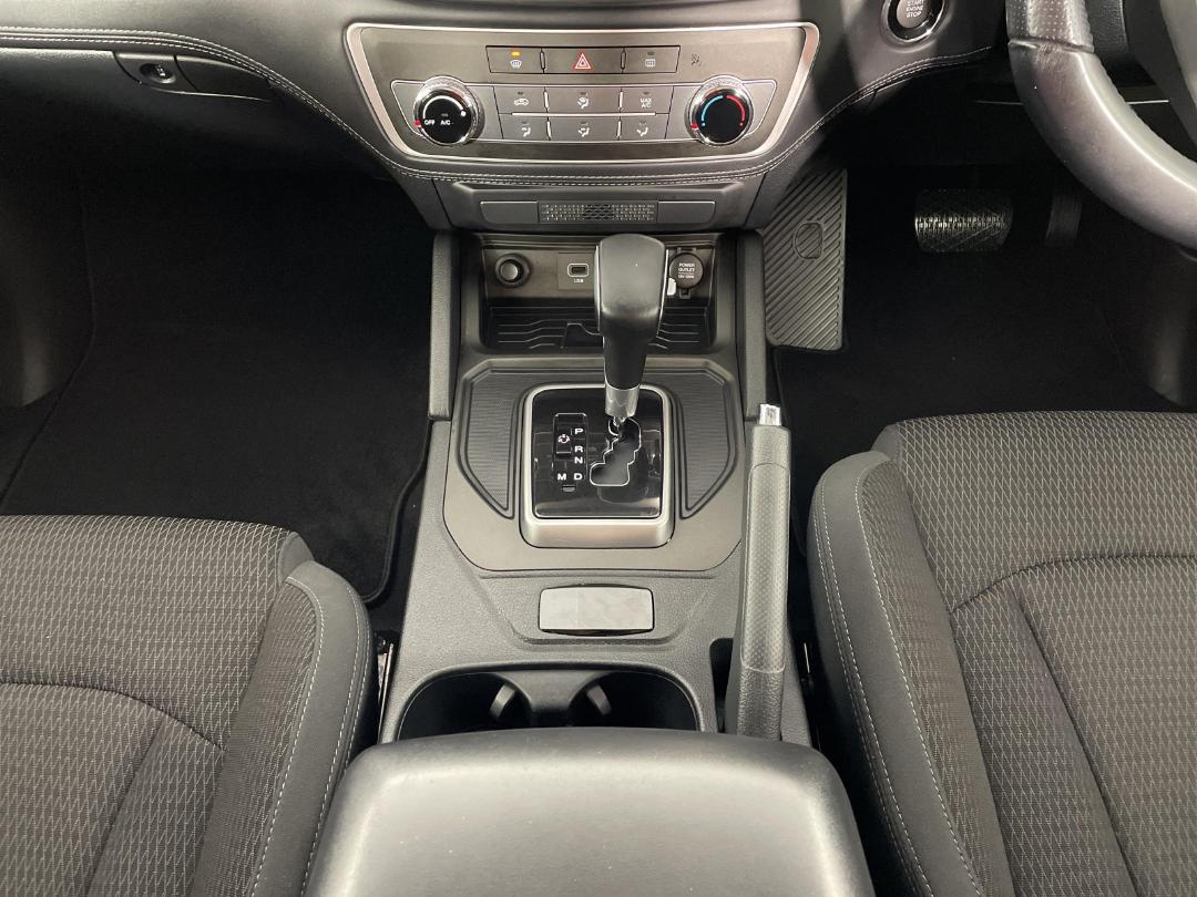 Photo '18' of Ssangyong Rhino