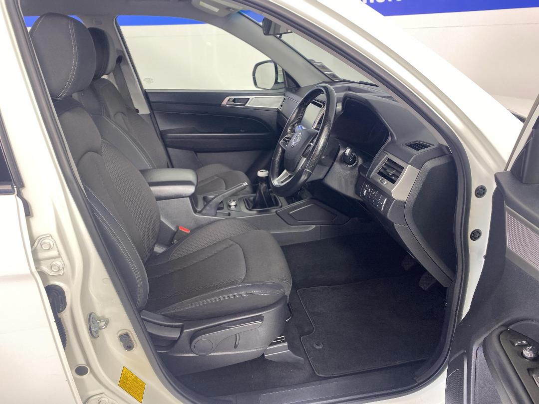 Photo '16' of Ssangyong Rhino