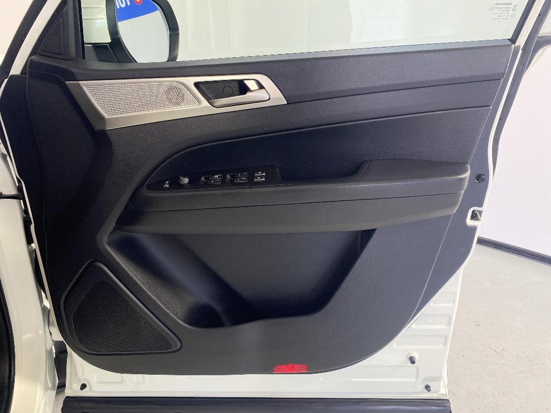 Photo '15' of Ssangyong Rhino