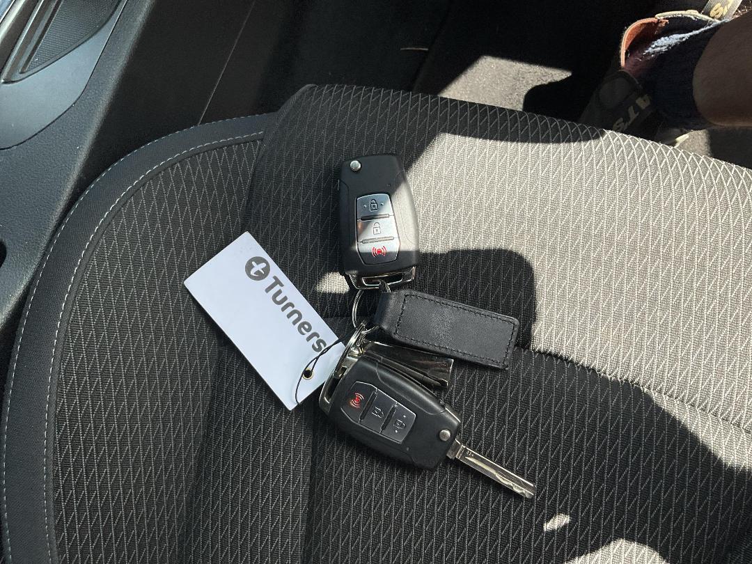 Photo '12' of Ssangyong Rhino XL D Auto 4WD Photo '12' of Ssangyong Rhino XL D Auto 4WD