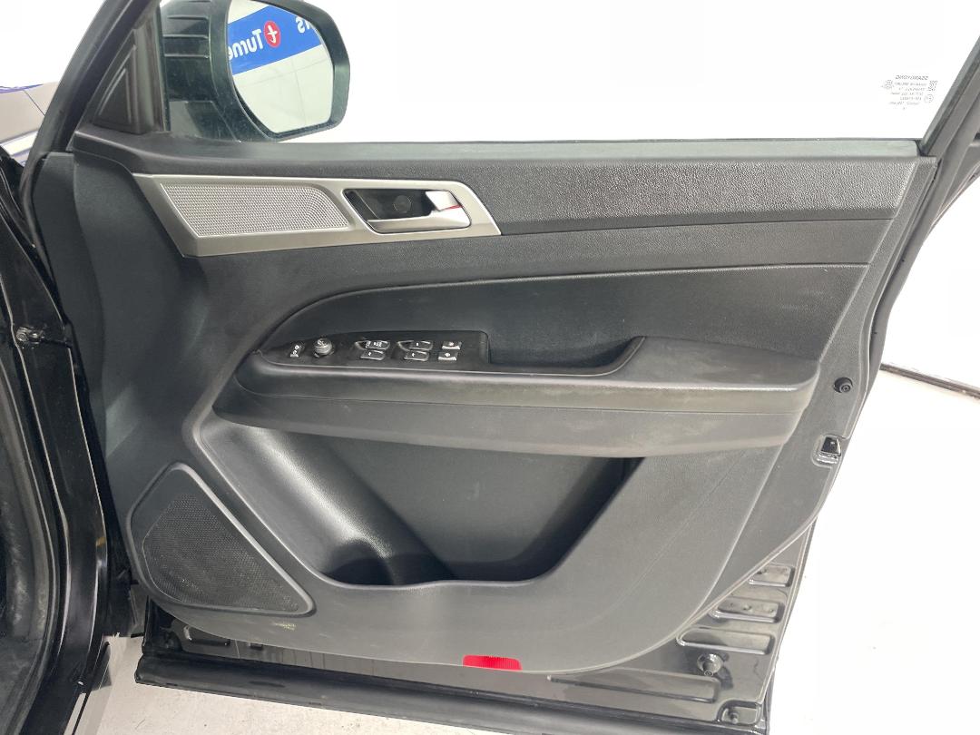 Photo '15' of Ssangyong Rhino