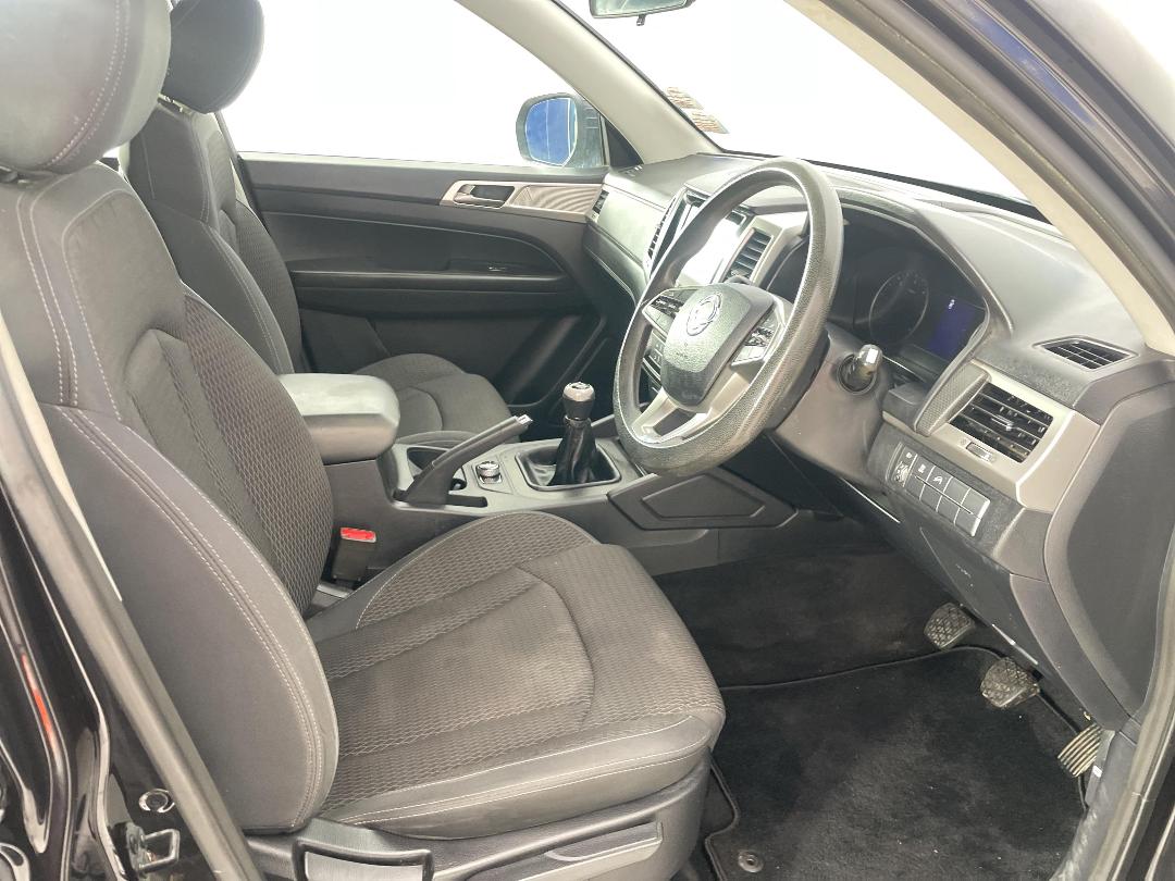 Photo '16' of Ssangyong Rhino