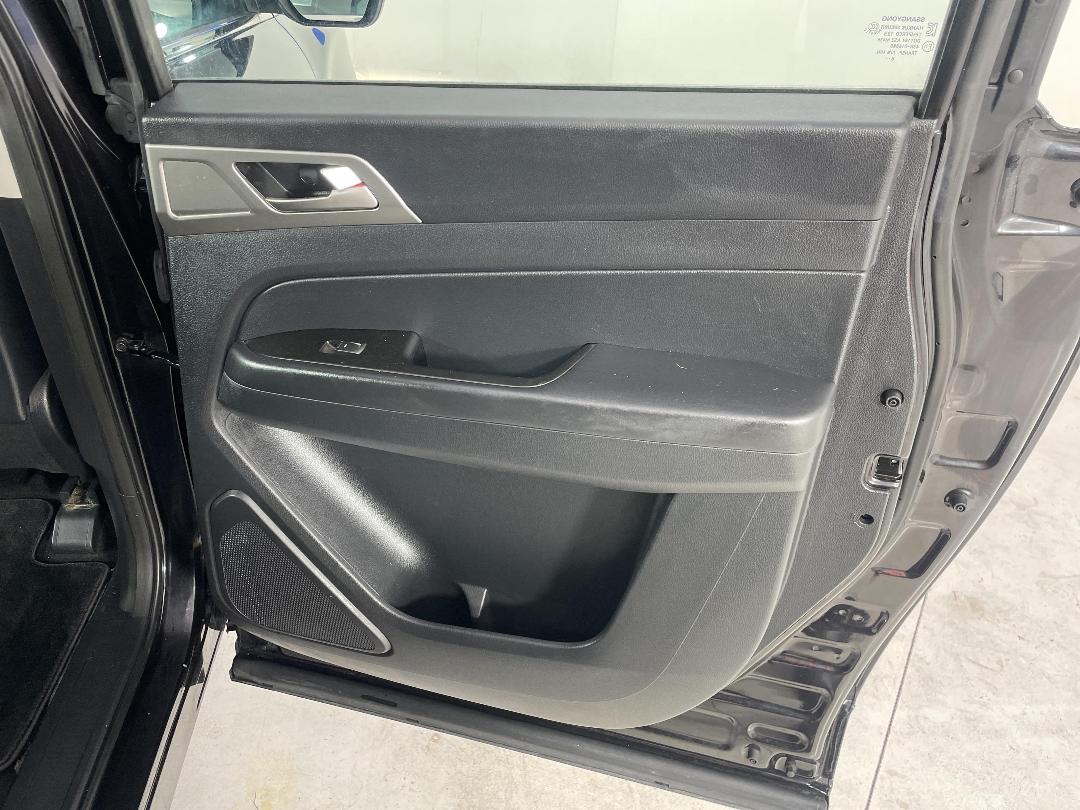 Photo '19' of Ssangyong Rhino