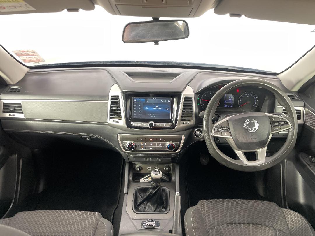 Photo '17' of Ssangyong Rhino