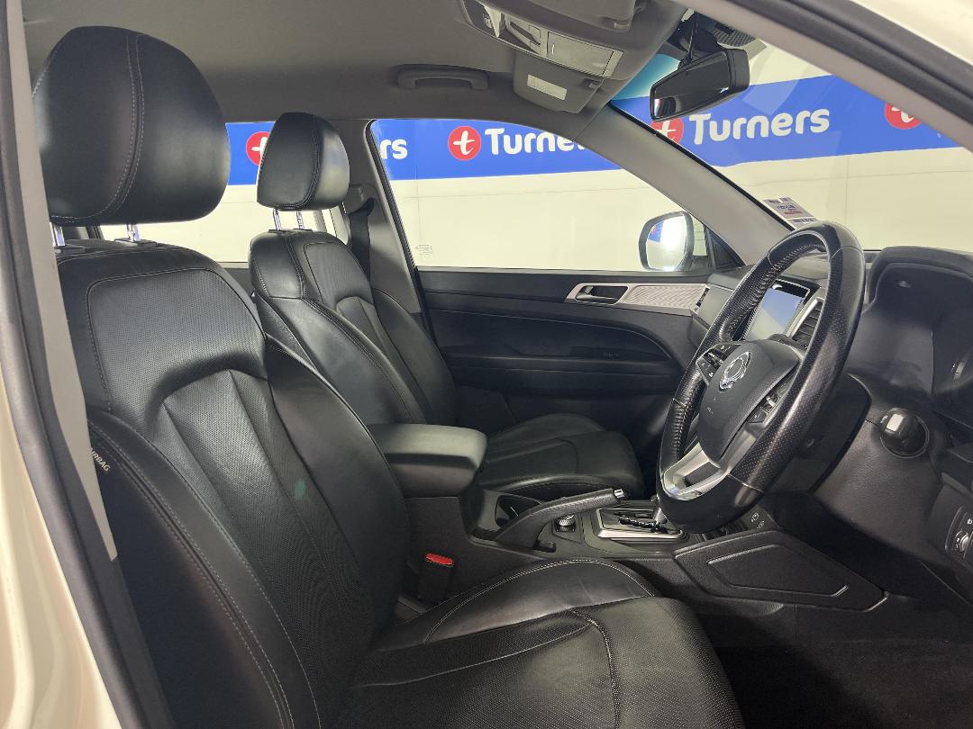 Photo '16' of Ssangyong Rhino