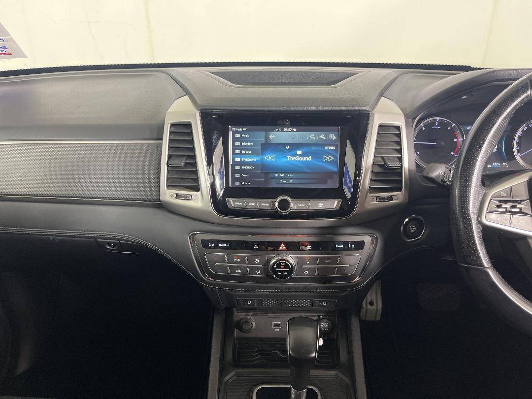 Photo '18' of Ssangyong Rhino