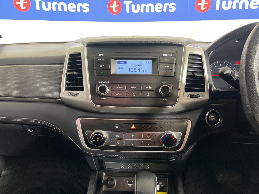 Photo '18' of Ssangyong Rhino