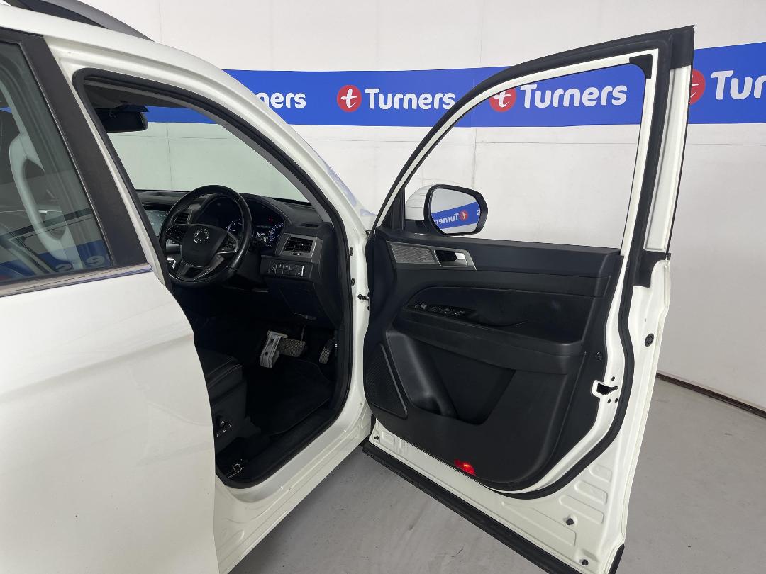 Photo '15' of Ssangyong Rhino Photo '15' of Ssangyong Rhino