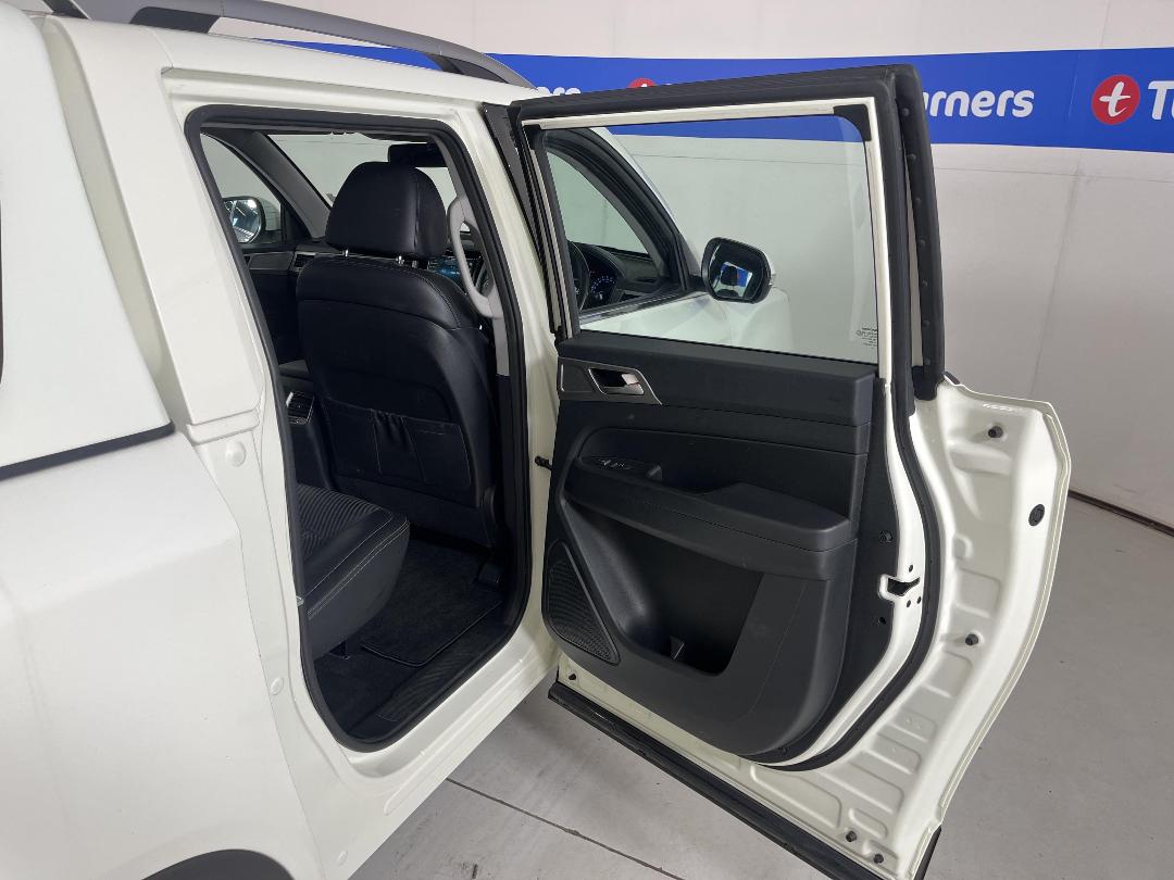 Photo '19' of Ssangyong Rhino Photo '19' of Ssangyong Rhino