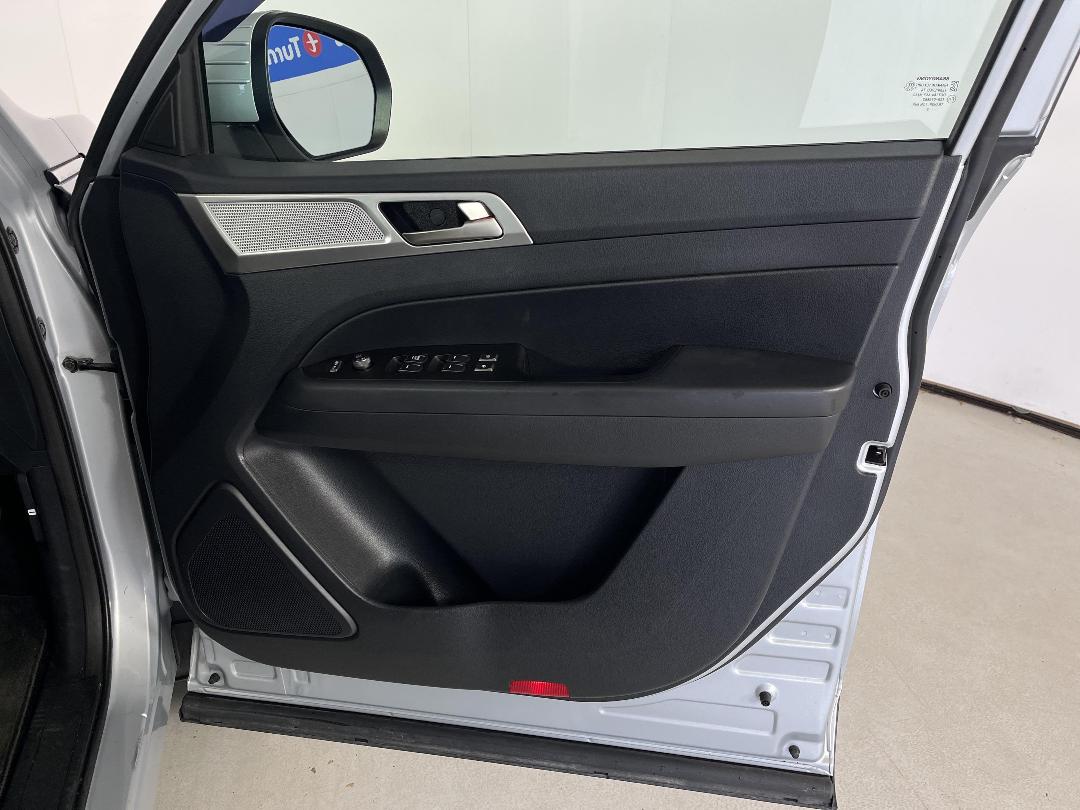 Photo '15' of Ssangyong Rhino