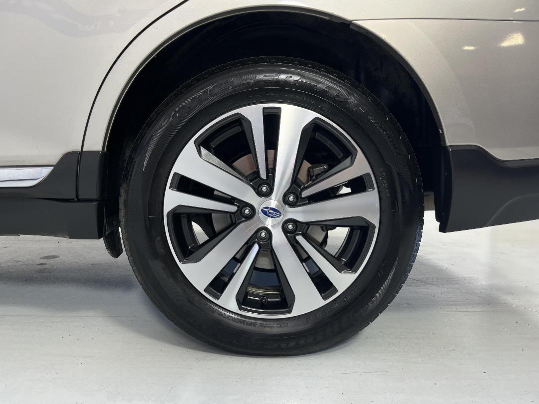 Photo '11' of Subaru Outback Photo '11' of Subaru Outback