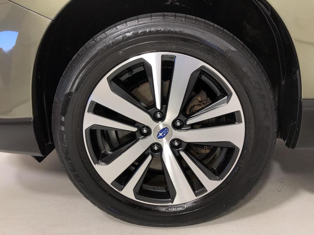 Photo '10' of Subaru Outback Photo '10' of Subaru Outback