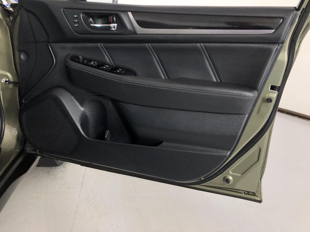 Photo '15' of Subaru Outback Photo '15' of Subaru Outback