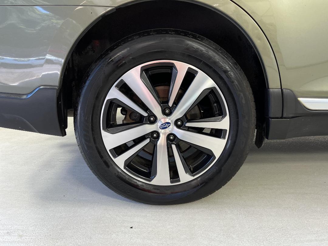 Photo '12' of Subaru Outback