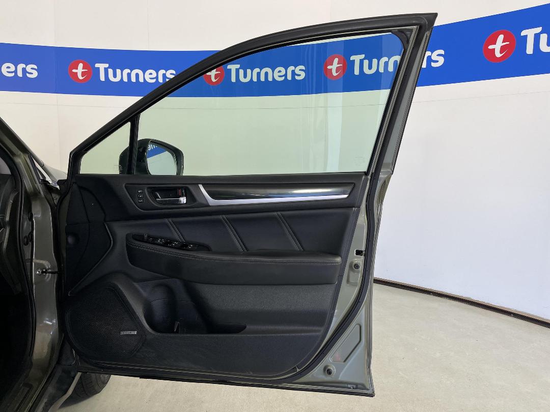 Photo '15' of Subaru Outback