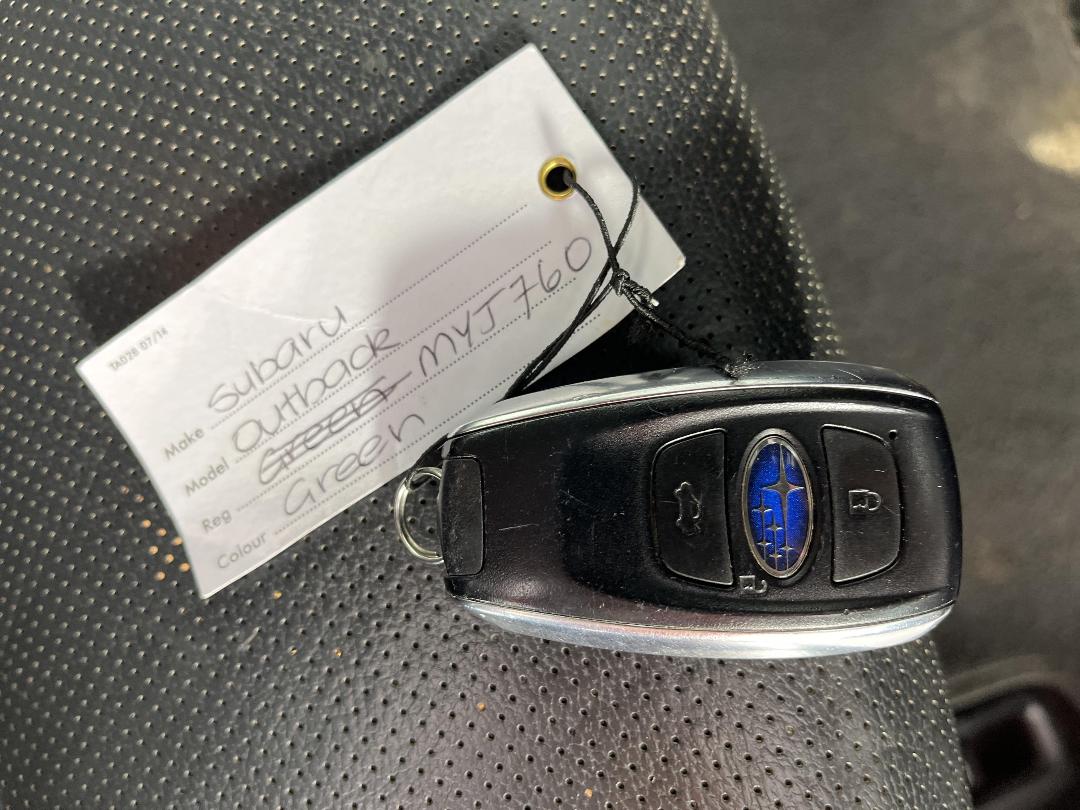 Photo '22' of Subaru Outback