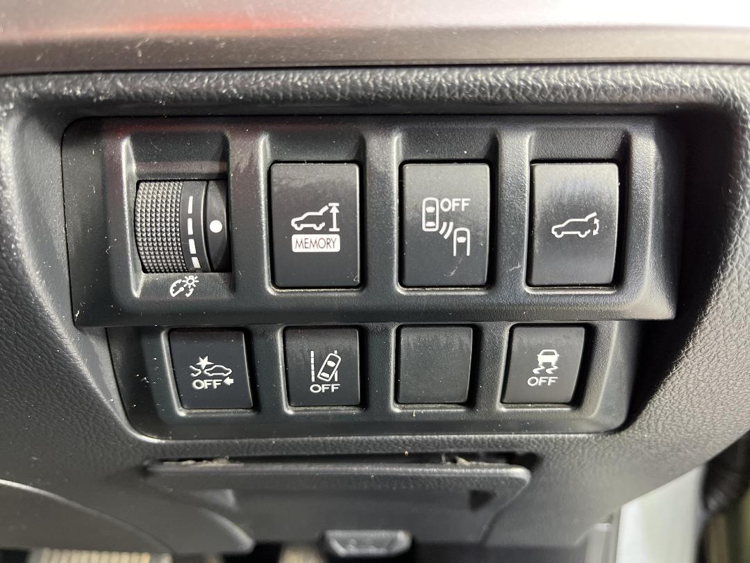 Photo '26' of Subaru Outback