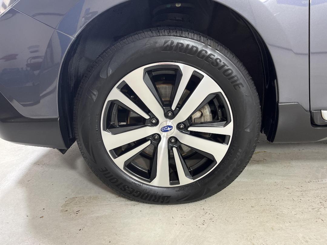 Photo '10' of Subaru Outback Photo '10' of Subaru Outback